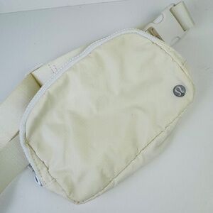Lululemon Everywhere Belt Bag White Ivory Lululemon Athletica Crossbody Bag READ